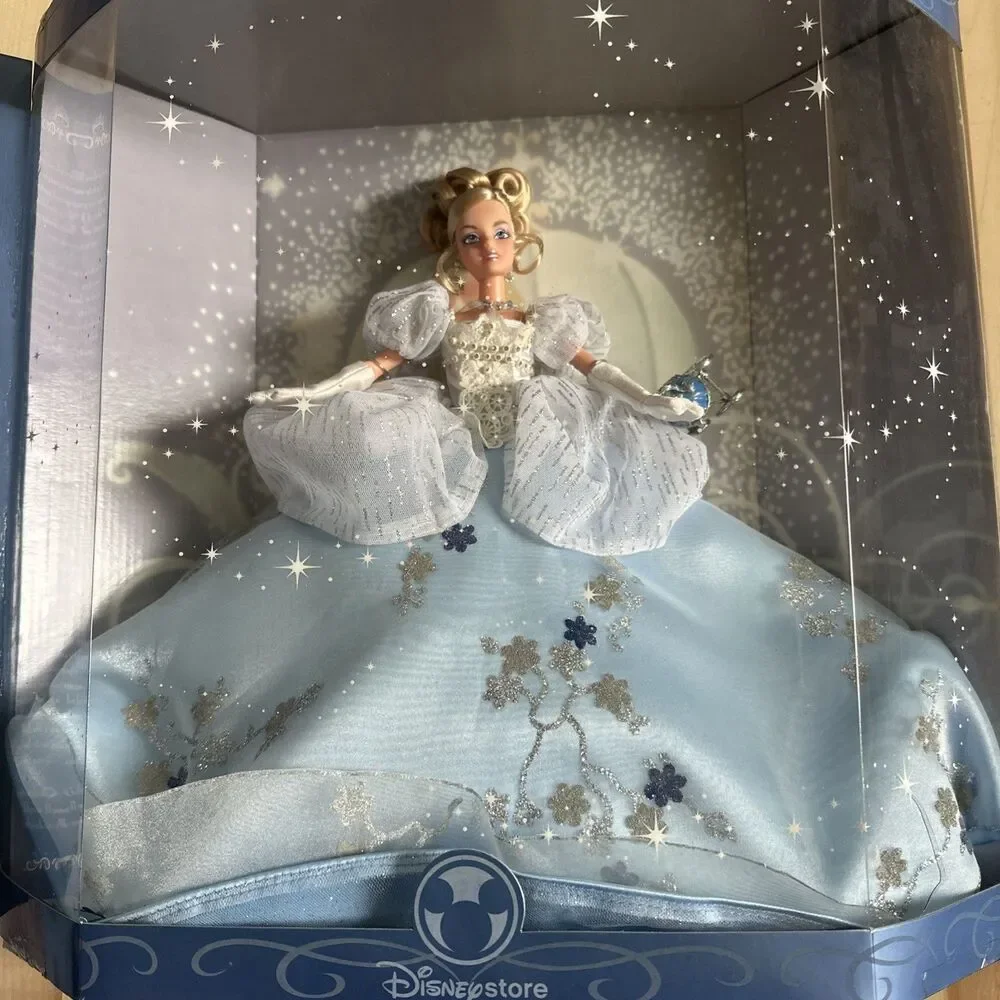 Disney CINDERELLA DOLL Limited Ed 2005 EXTREMELY RARE